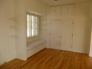 Large/Office Library w/ Storage - 14656 Morrison St