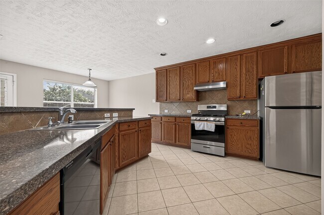 Building Photo - 24722 Garnet Shadow Ln