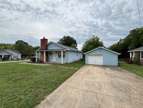 Building Photo - 801 Bethpage Rd