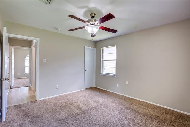 Building Photo - 604 Ruidoso Dr