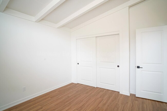 Building Photo - 829 Sea Palm Ave