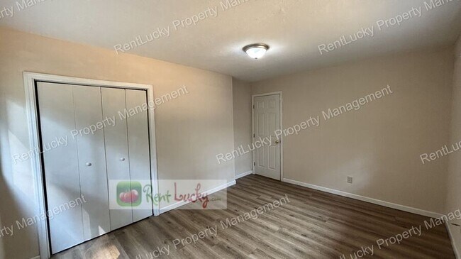 Building Photo - 14624 161st Ave SE