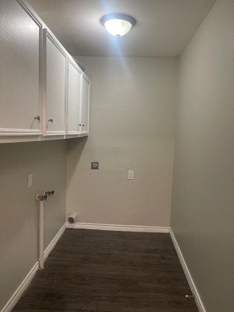 Building Photo - 8312 Granis St