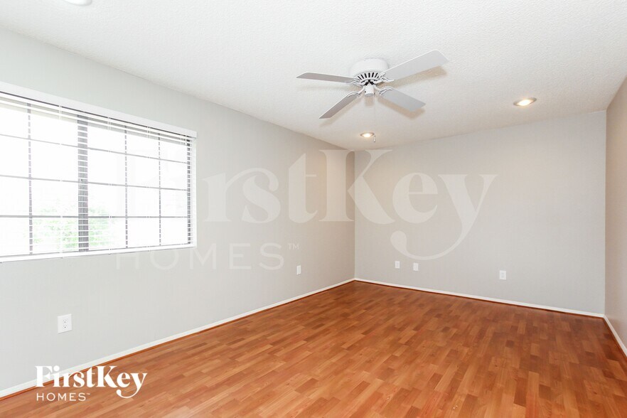 Building Photo - 4323 E Beck Ln