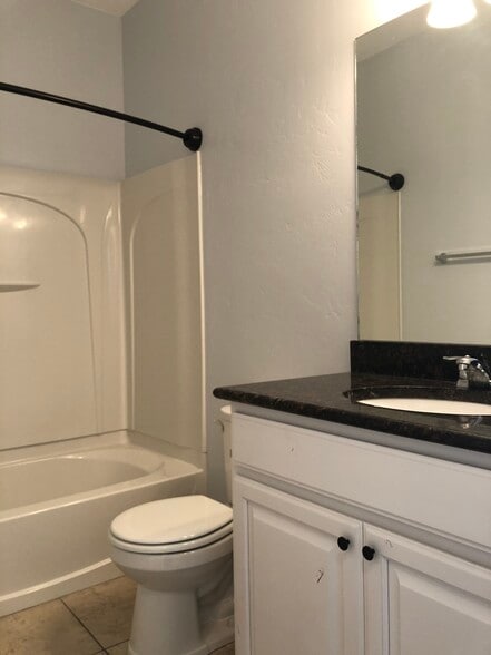 Guest Bath - 4528 W South Jordan Pky
