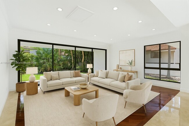 Building Photo - 8118 Los Pinos Blvd