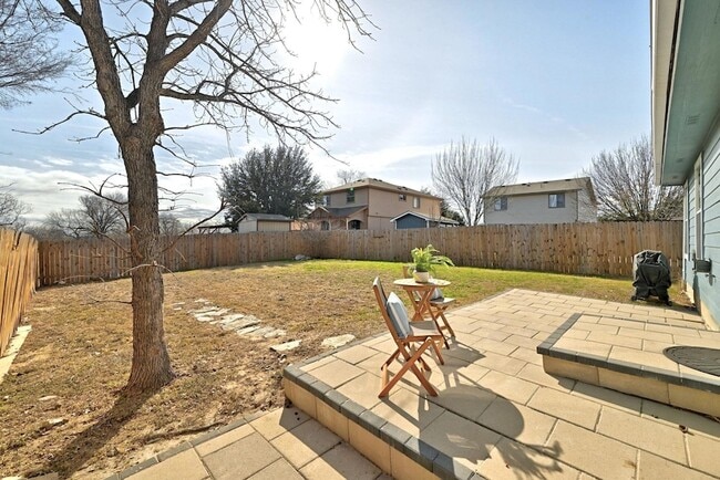 Building Photo - 5905 Los Dios Pl