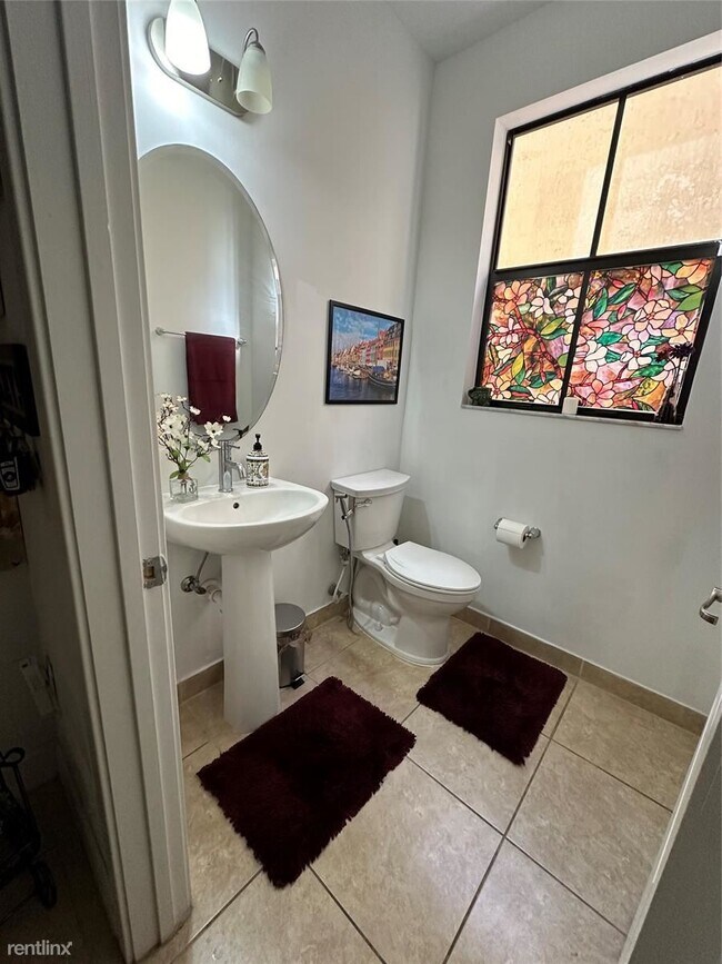 Building Photo - 4 br, 3 bath House - 4879 NW 55th Pl