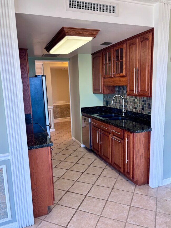 Building Photo - Available Now | 2 Bedroom, 2 bathroom, 1 a...