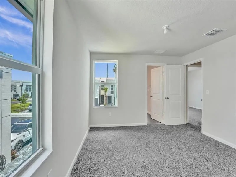 Building Photo - 5671 Enclave Dr