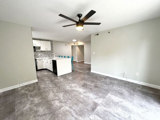 Building Photo - 1102 Spring Creek Ln