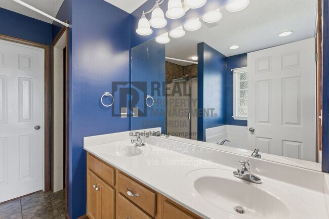 Building Photo - 1934 Mural Ln