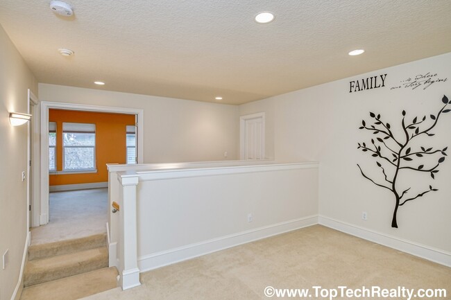 Building Photo - Beautiful 4 Bedroom | 2.5 Bathroom | 2,540 Sqft. Home | Central A/C | Solar Panels | Located in B...