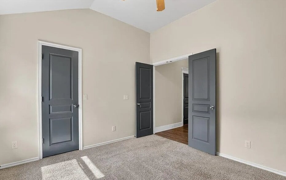 Building Photo - 4921 NW 163rd St