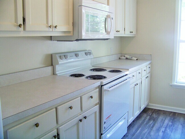 Building Photo - 108 Christopher Ct