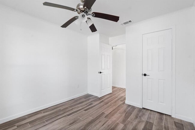 Building Photo - 456 Deep Woods Ln