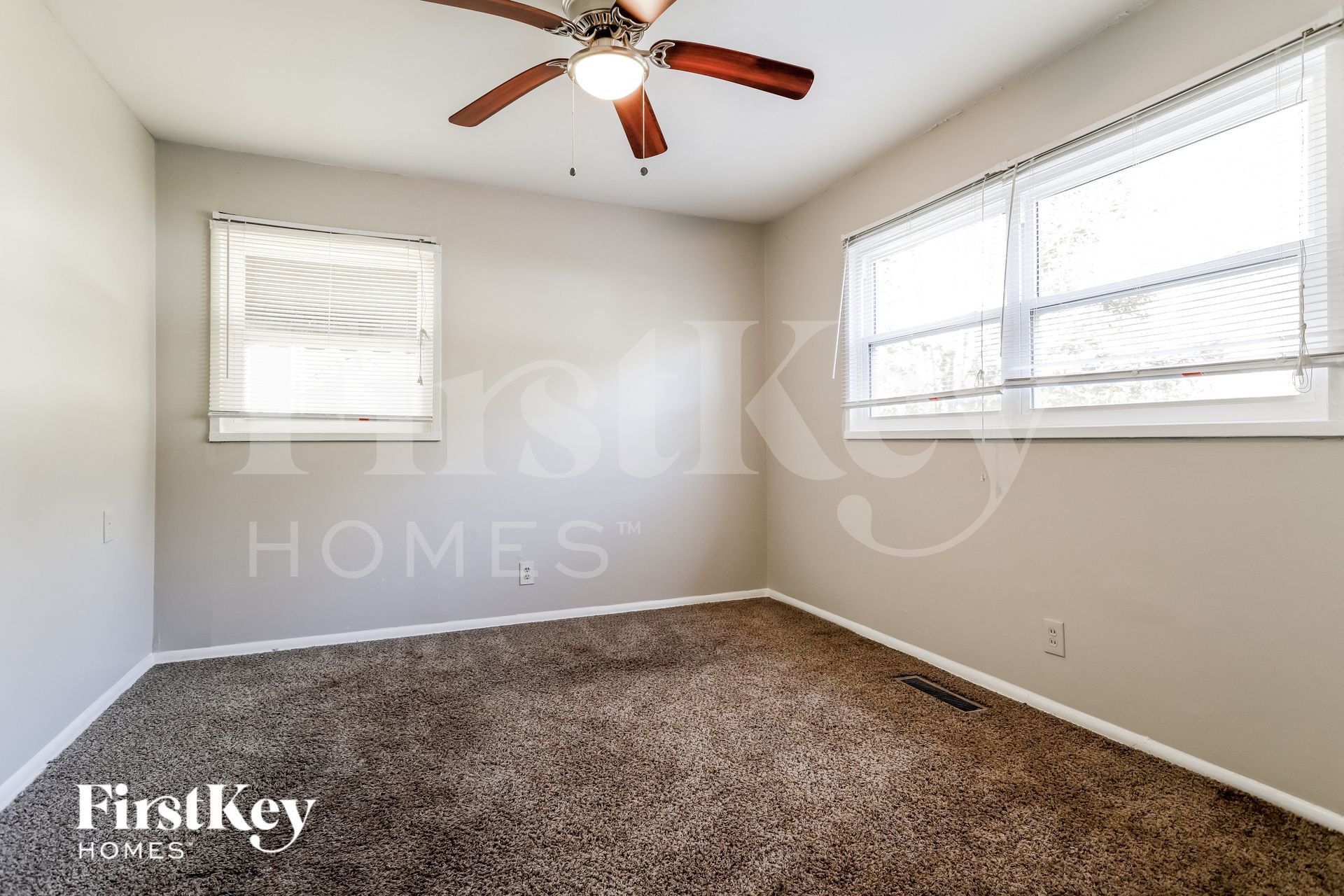 Building Photo - 3085 Piper Dr