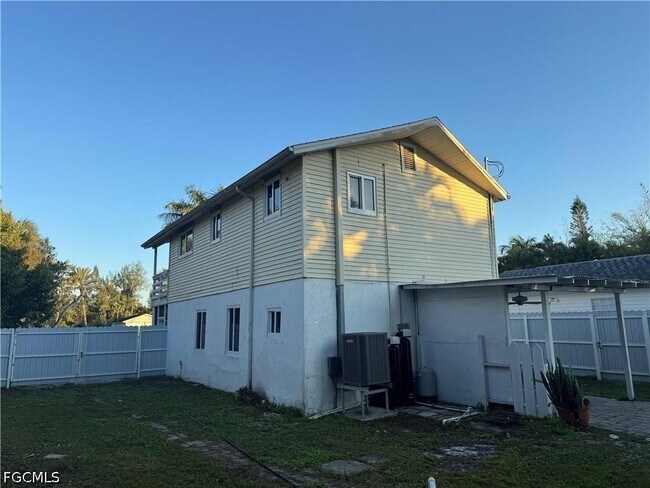Building Photo - 7123 Shannon Blvd