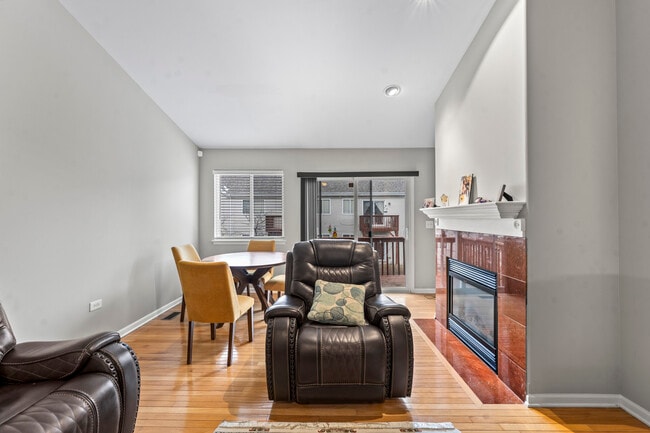 Building Photo - 2987 Saganashkee Ln