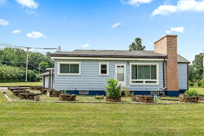 Primary Photo - 11401 McCarthy Rd