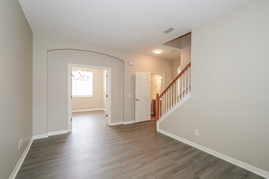 Building Photo - 7814 Citrus Blossom Dr