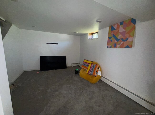 Building Photo - 79 Valentino Dr
