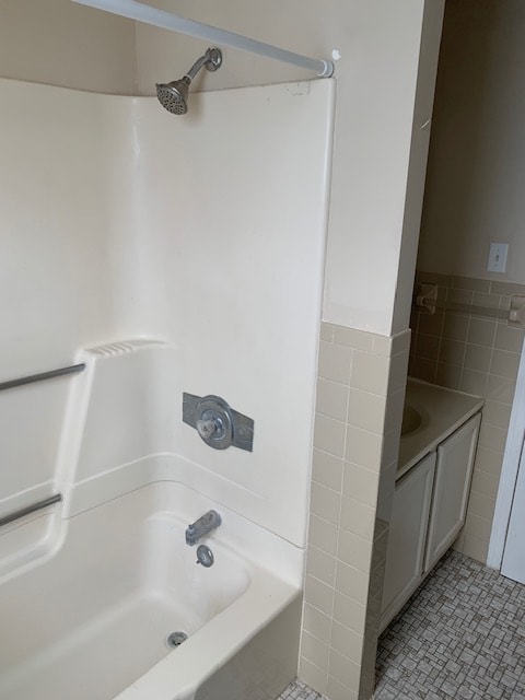 Building Photo - 102 Newark St