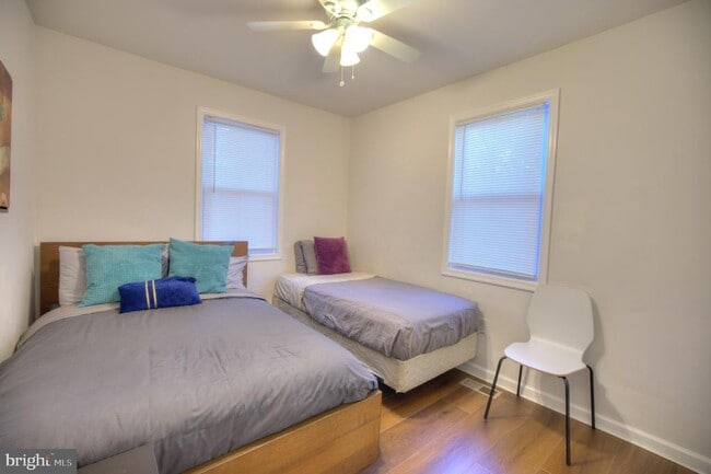 Building Photo - 2708 Oakley Ave