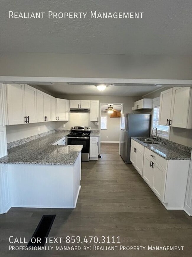 Building Photo - 400 Broadway-