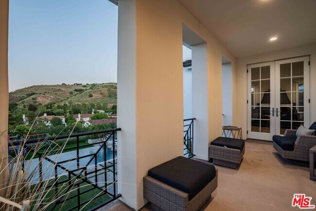 Building Photo - 3880 Prado del Trigo