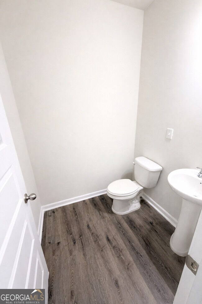 Building Photo - 214 Patriots Wy