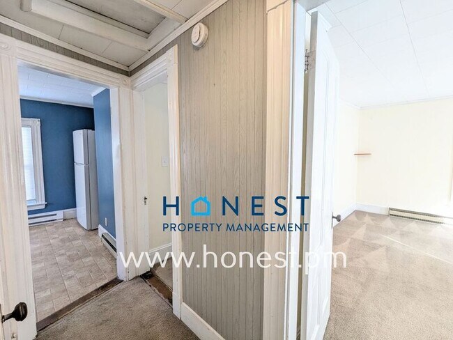 Building Photo - 3 Deeb St