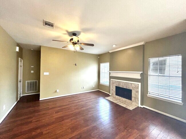 Building Photo - 14339 Fair Knoll Way