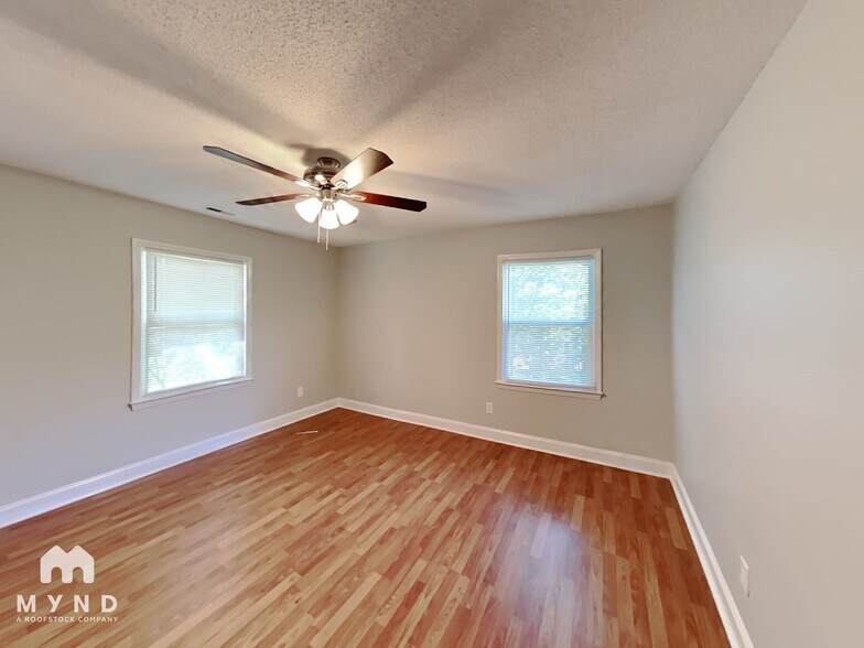 Building Photo - 12309 Rock Canyon Dr