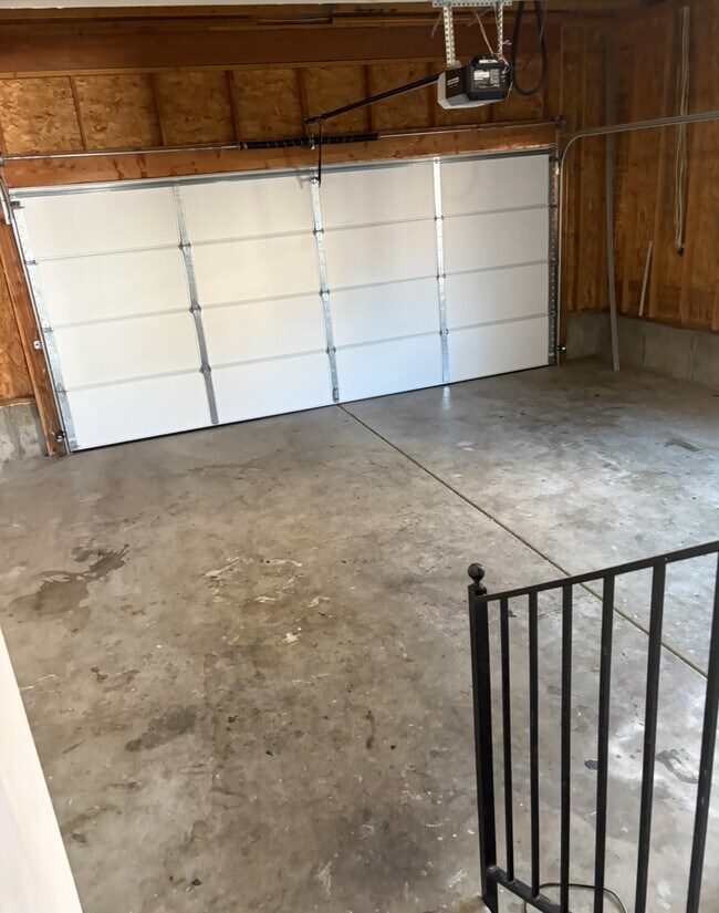 Building Photo - 6189 Dewdrops Dr