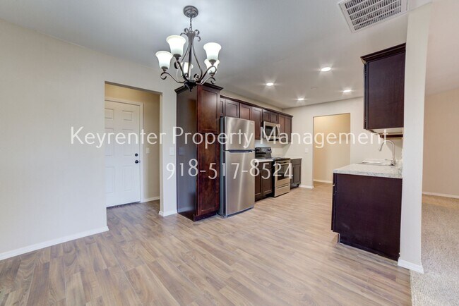 Building Photo - 8041-8041 S 79th E Ave