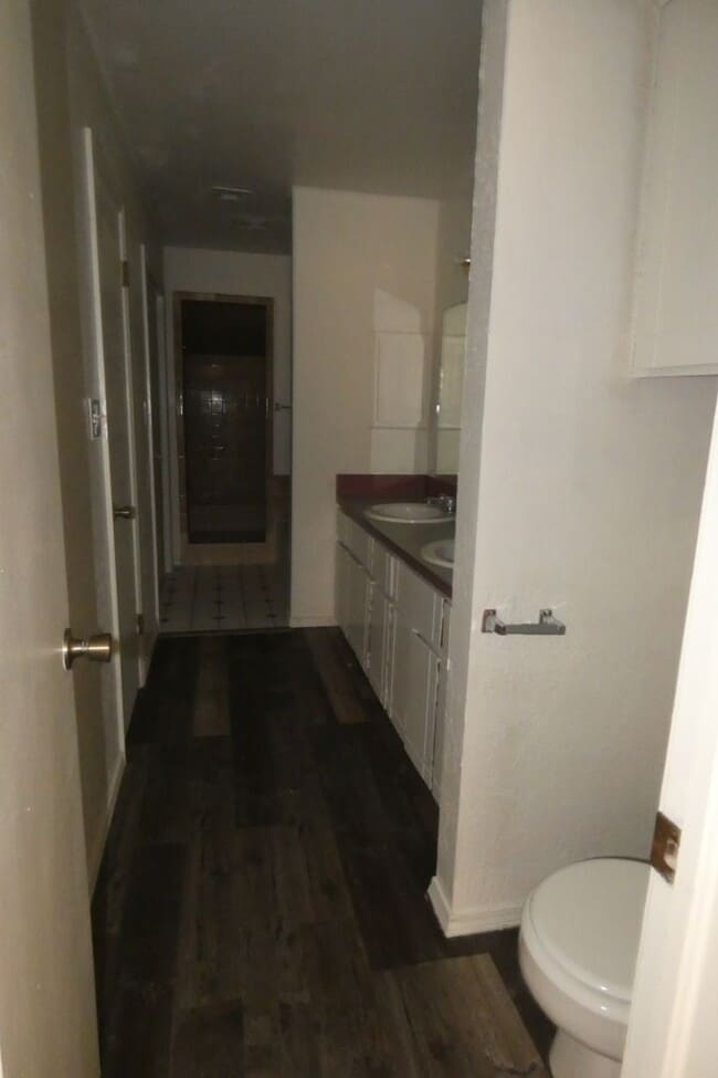 Building Photo - Close to Fort Sill, East side neighborhood