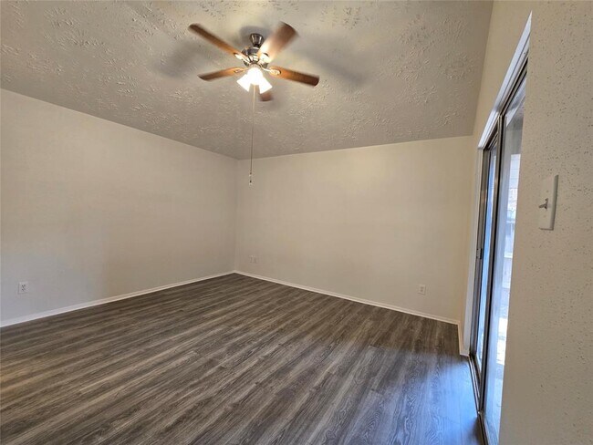 Building Photo - 7011 Foxmont Ln