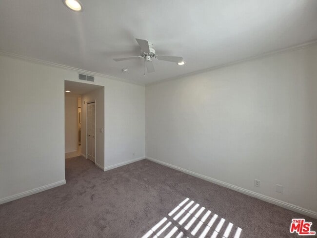 Building Photo - 8505 Gulana Ave