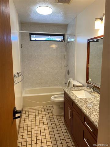 Building Photo - 1580 Ala Hahanui St