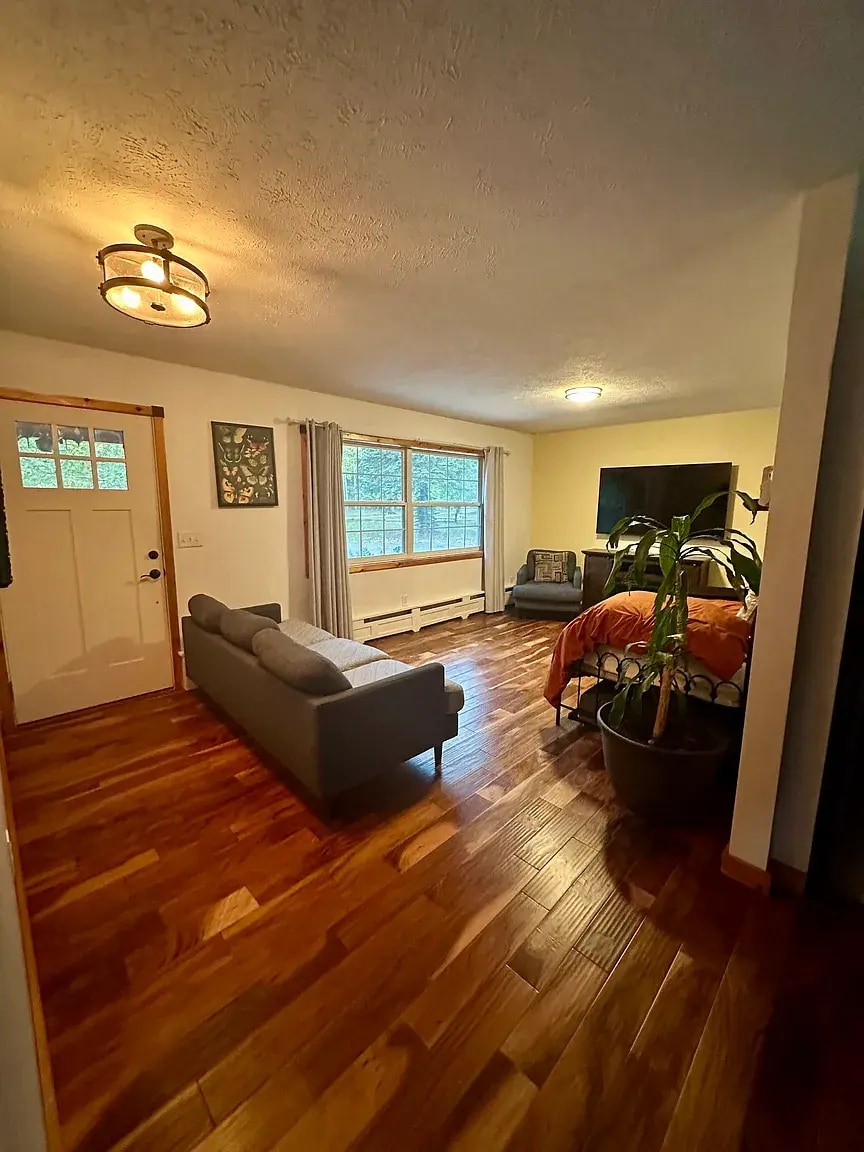 Building Photo - 2943 N Reynolds Rd