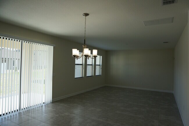 Building Photo - 15078 Purple Martin St
