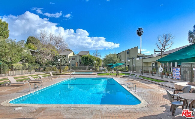 Building Photo - 4822 Hollow Corner Rd