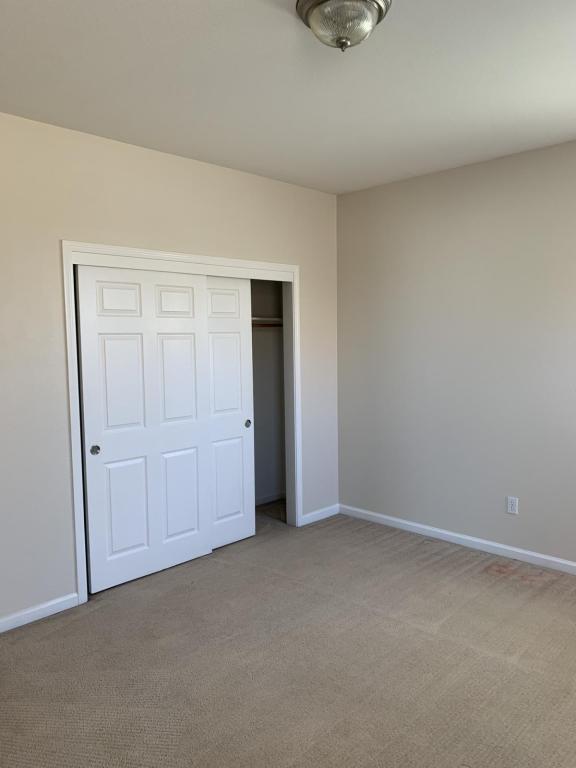 Building Photo - 2372 River Rock Dr