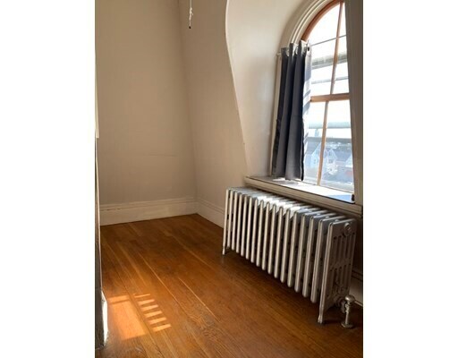 Building Photo - 141 Allen St