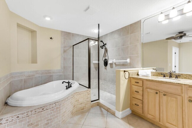 Building Photo - Whitley Bay - Waterview Condo for Rent