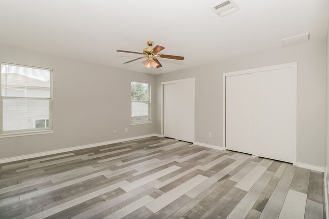 Building Photo - Amazing home ready to move in!