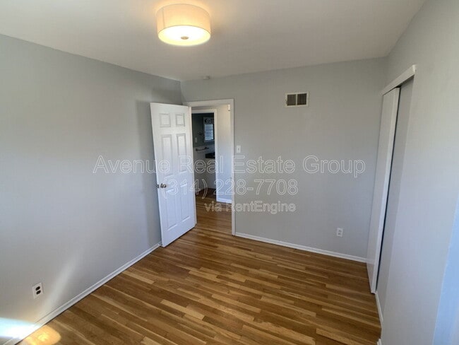 Building Photo - 858 Hazelvalley Dr