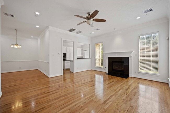 Building Photo - 2827 Briarhurst Park