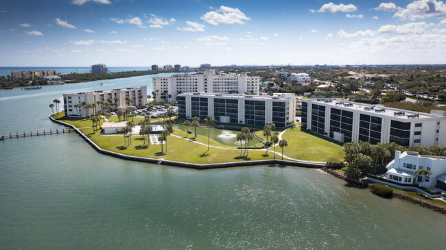 Building Photo - 100 Intracoastal Pl